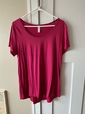 LuLaRoe Solid Pink Classic T - Size Large